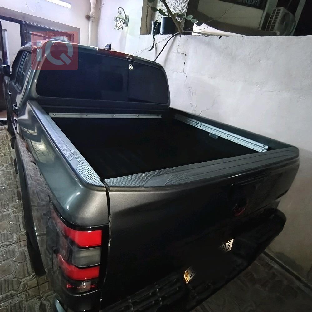 نيسان فرونتر